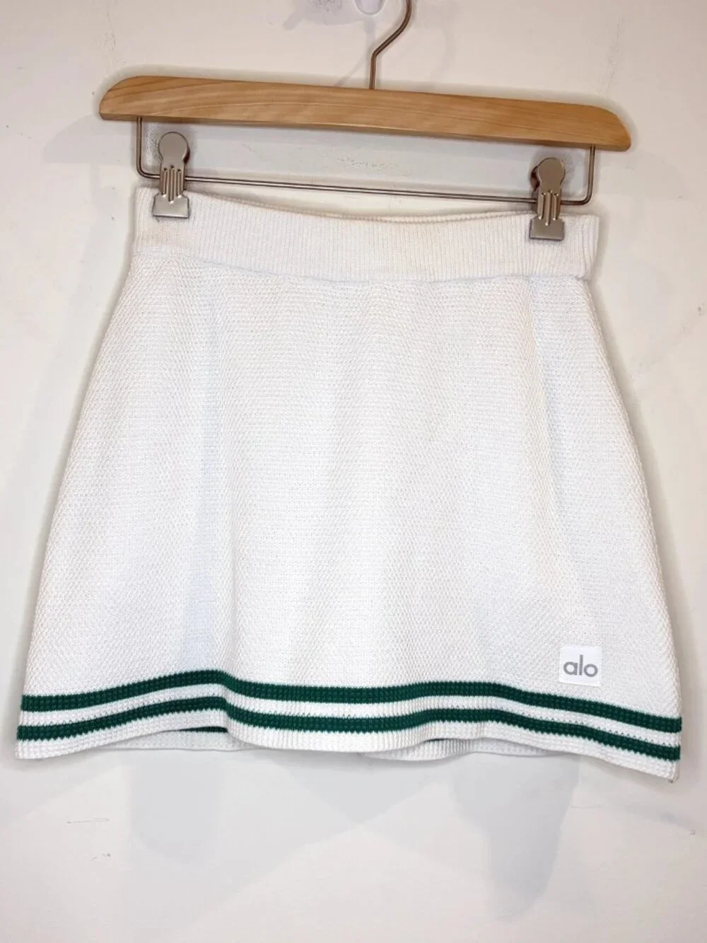 2 PC SET! Alo Yoga Tennis Club Sweater Knit Bra & Skort XXS White/Spruce Green